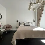 Отель Vh Reimani